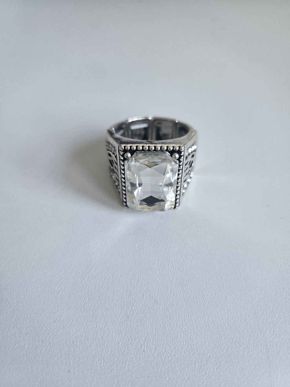 Ring - Picture 2 of 6